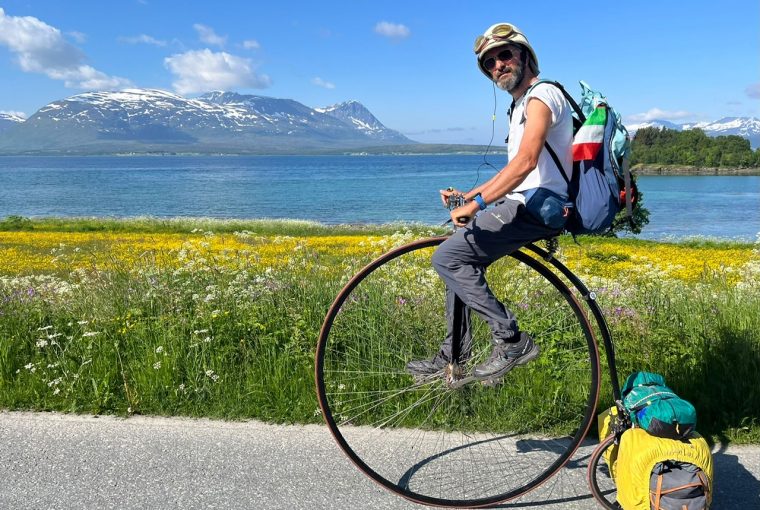 Sicilia Capo Nord su un velocipede ottocentesco